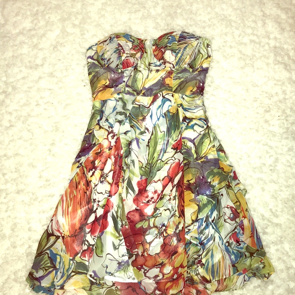 Floral strapless dress